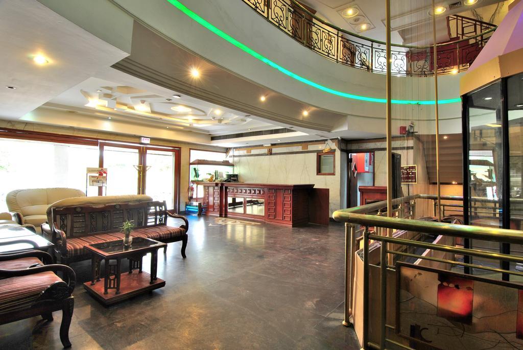 Hotel Solitaire Chandigarh - 10 Mins From Railway Station Экстерьер фото