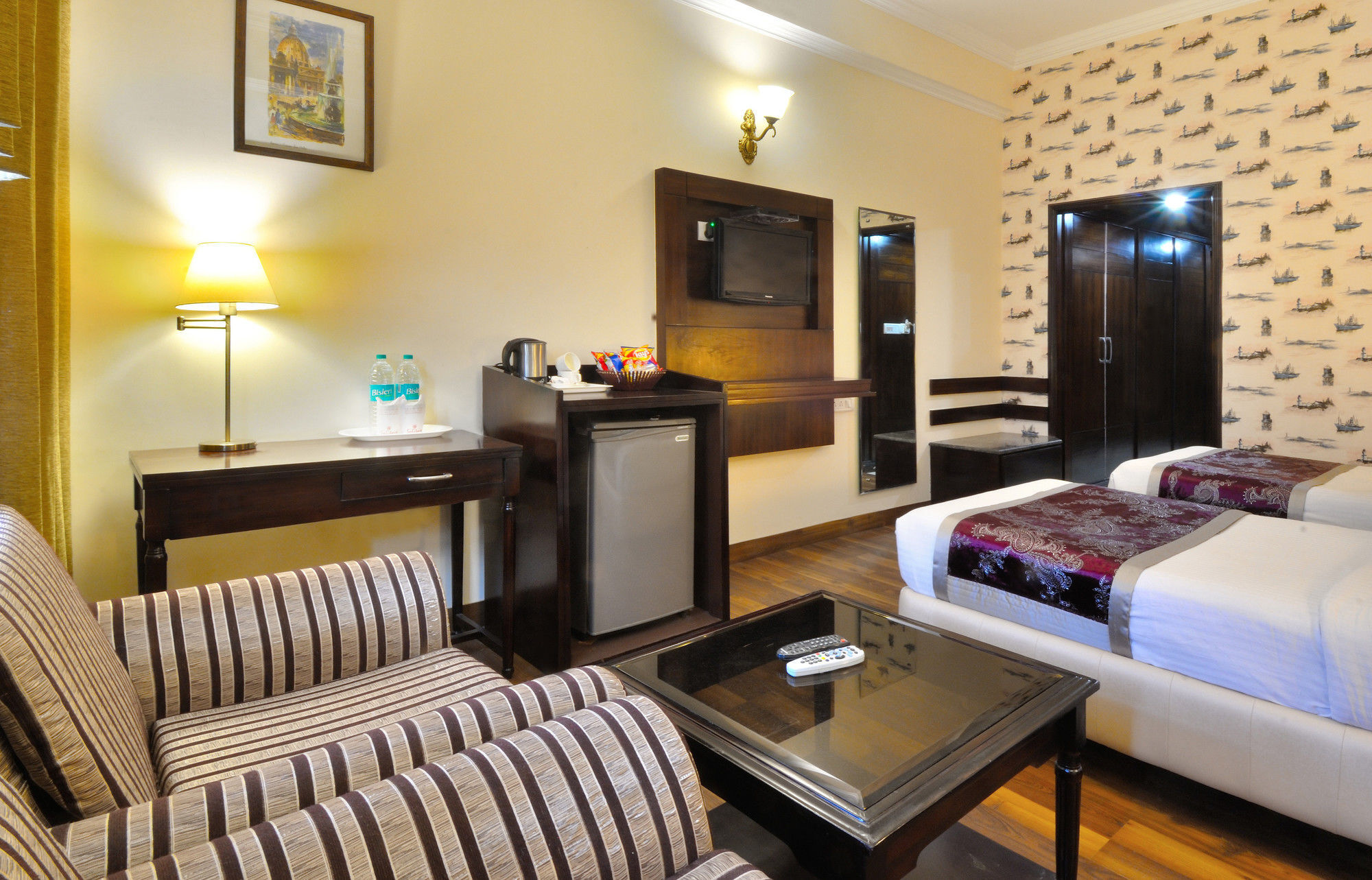 Hotel Solitaire Chandigarh - 10 Mins From Railway Station Экстерьер фото