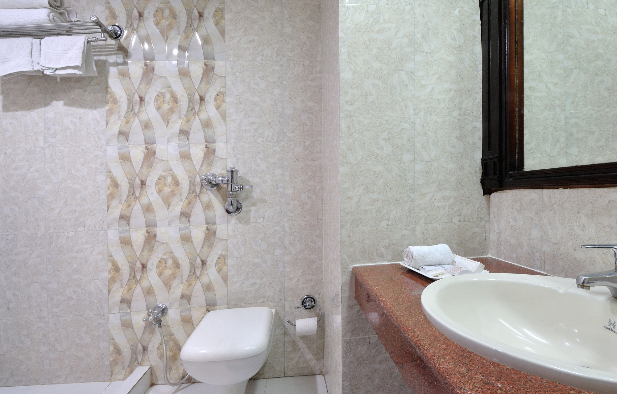 Hotel Solitaire Chandigarh - 10 Mins From Railway Station Экстерьер фото