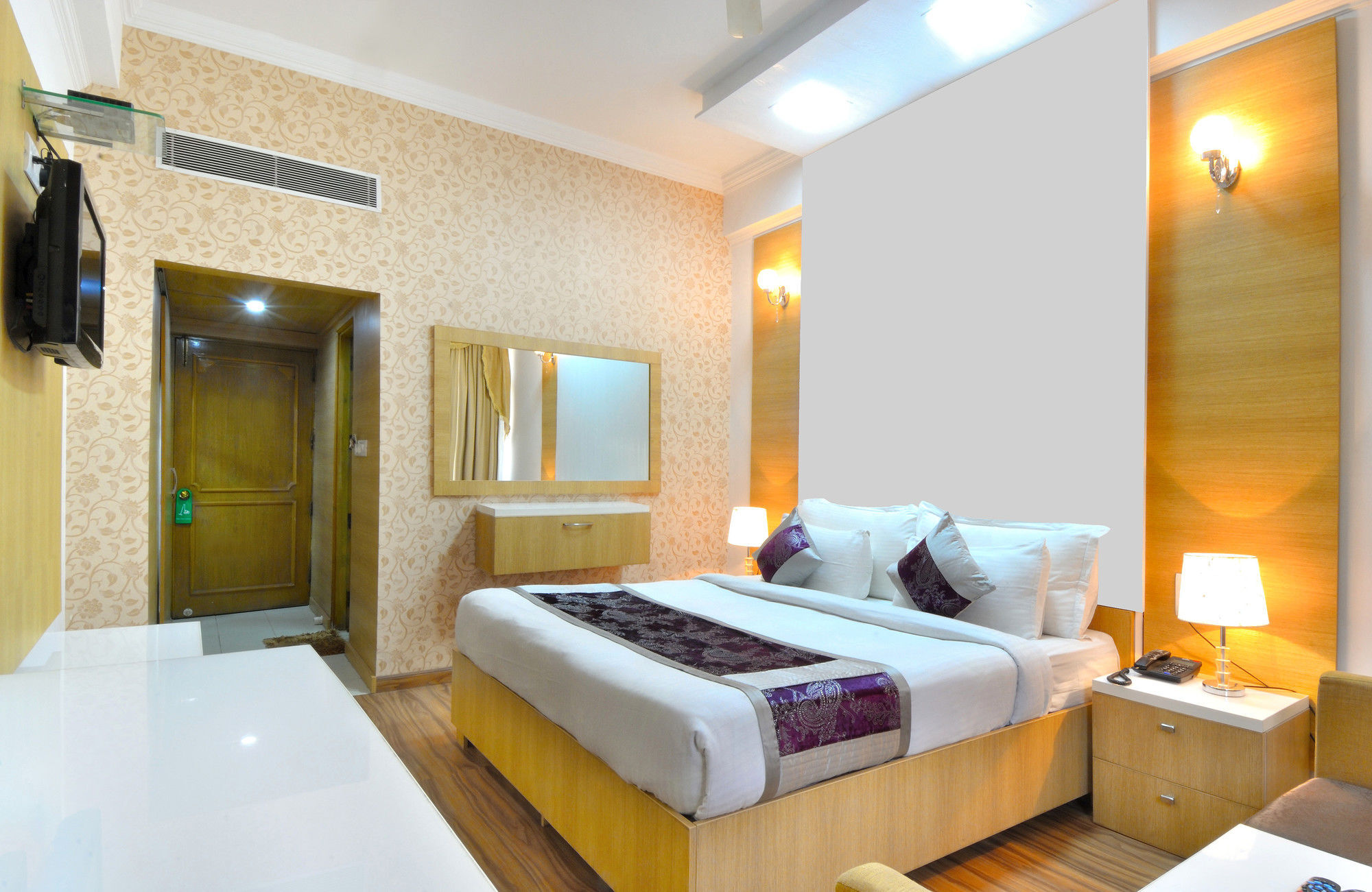 Hotel Solitaire Chandigarh - 10 Mins From Railway Station Экстерьер фото